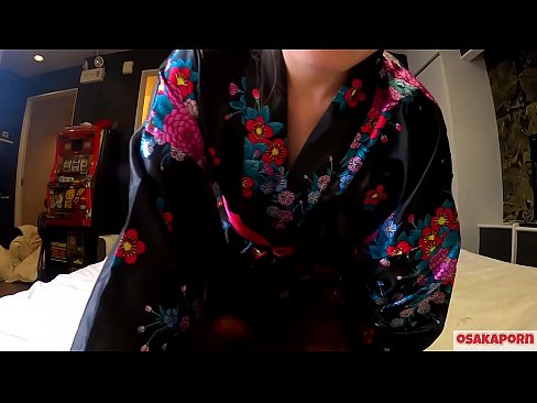 ❤️ Gənc cosplay qız bir atlı qadında fışqırma ilə orgazm olmaq üçün cinsi sevir. Həvəskar videoda ənənəvi yapon geyimində tüklü pişik və gözəl döşləri olan asiyalı qız sikişmə oyuncaqları ilə mastürbasyon nümayiş etdirir. Sakura 3 OSAKAPORN. ️ Sikişmə az.ttsex.ru ❌️